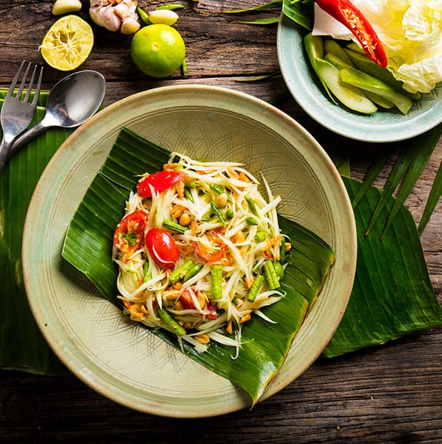 Thai Food-Spicy Papaya Salad (ส้มตำ)